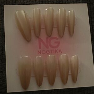 NOGTIKA Nude Press-On Nails